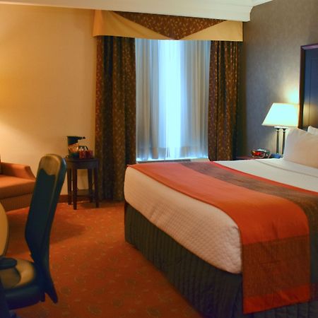 Hamilton Plaza Hotel And Conference Centre Ngoại thất bức ảnh